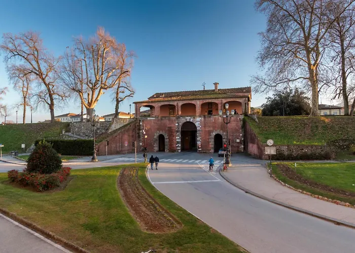 Casa Antonia Luxury 2 Bedrooms ルッカ